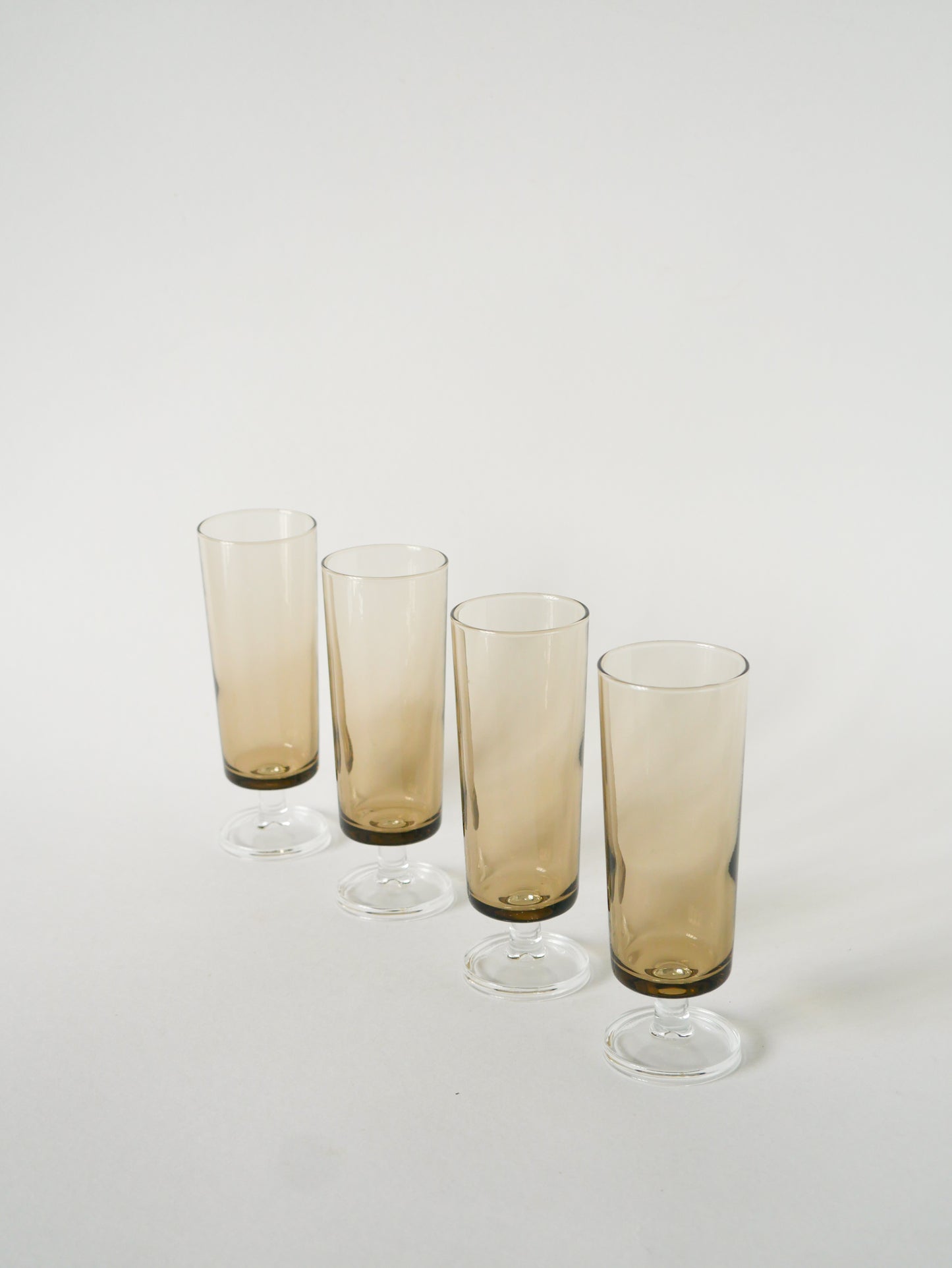 Lot de 4 flûtes à champagne Luminarc, modèle "Cavalier", Fumé, Design, 1970
