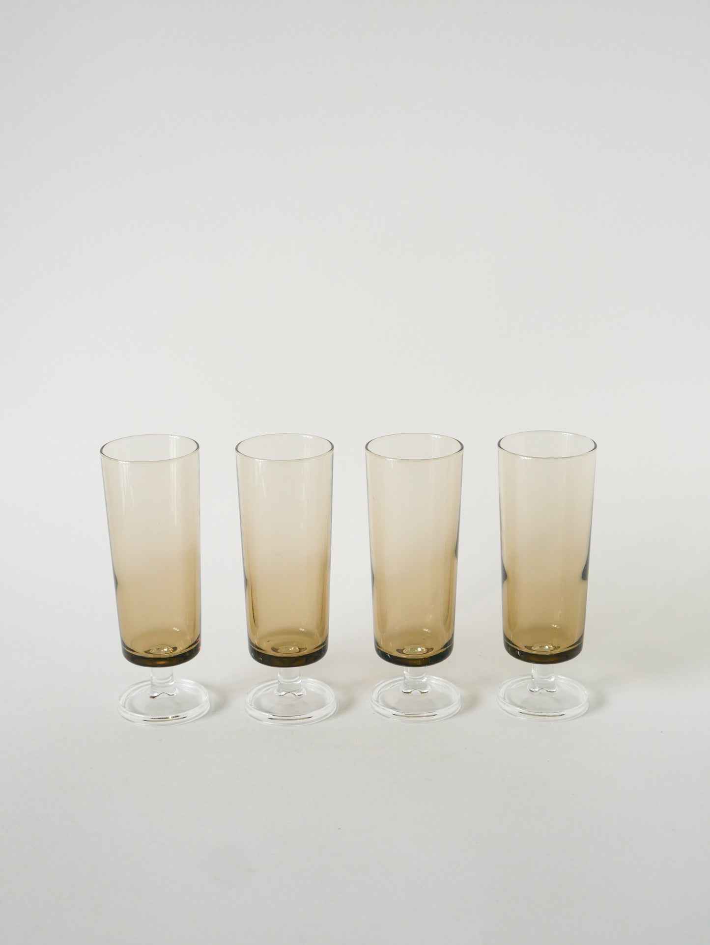 Lot de 4 flûtes à champagne Luminarc, modèle "Cavalier", Fumé, Design, 1970