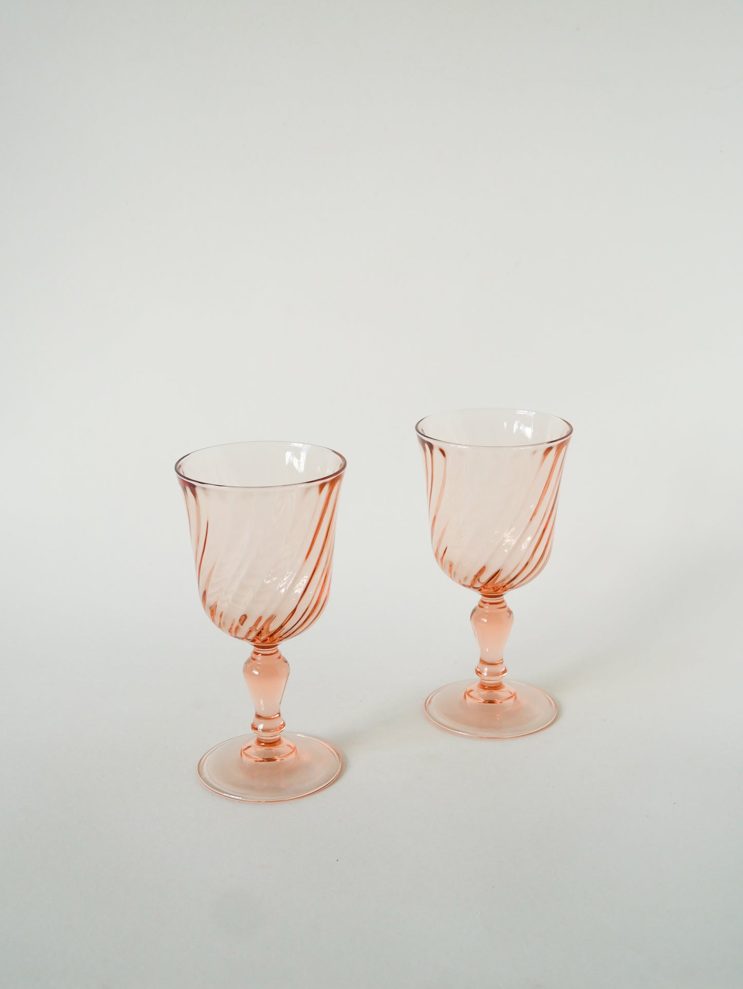 Lot de 6 grands verres à vin en verre Rosaline, Rose, 1960