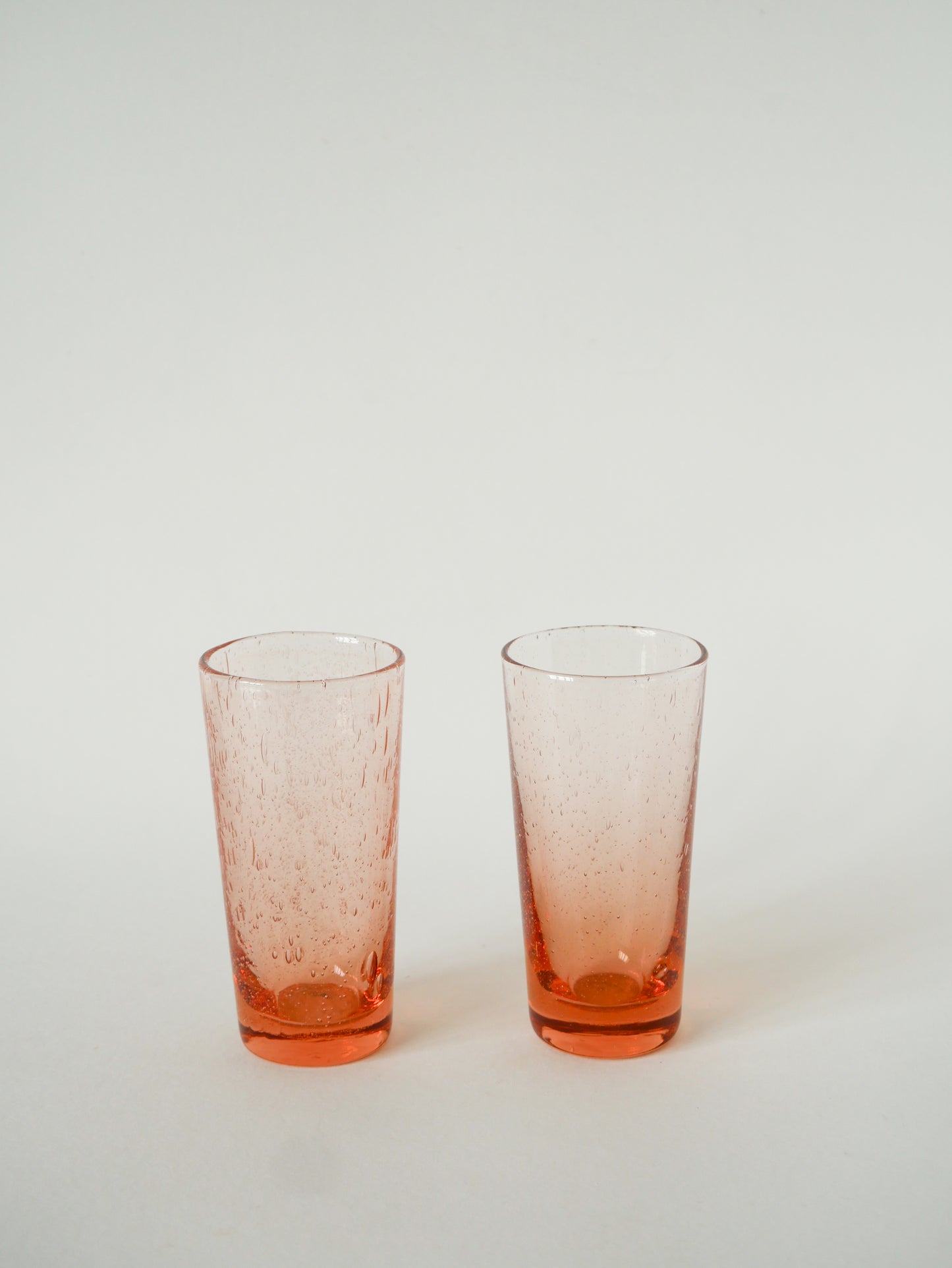 Duo de verres à eau en verre bullé, Rose, 1970