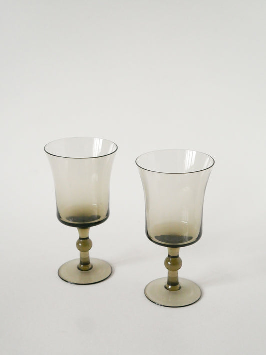 Duo de grands verres à vin, Verre Fumé, Design, 1970