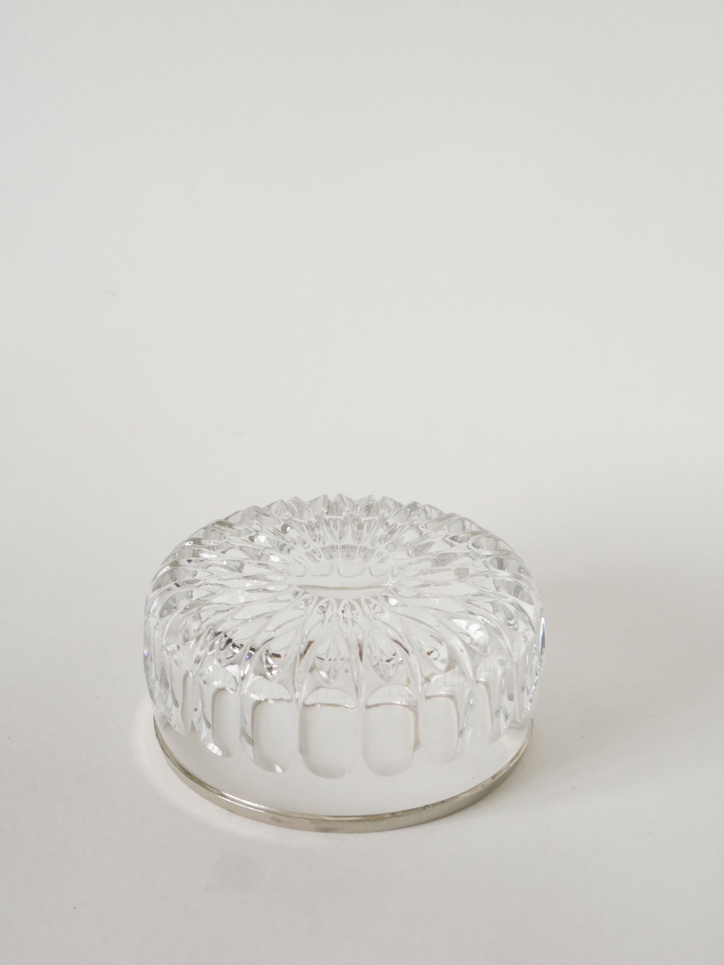 Petit saladier en cristal et métal argenté, 1950