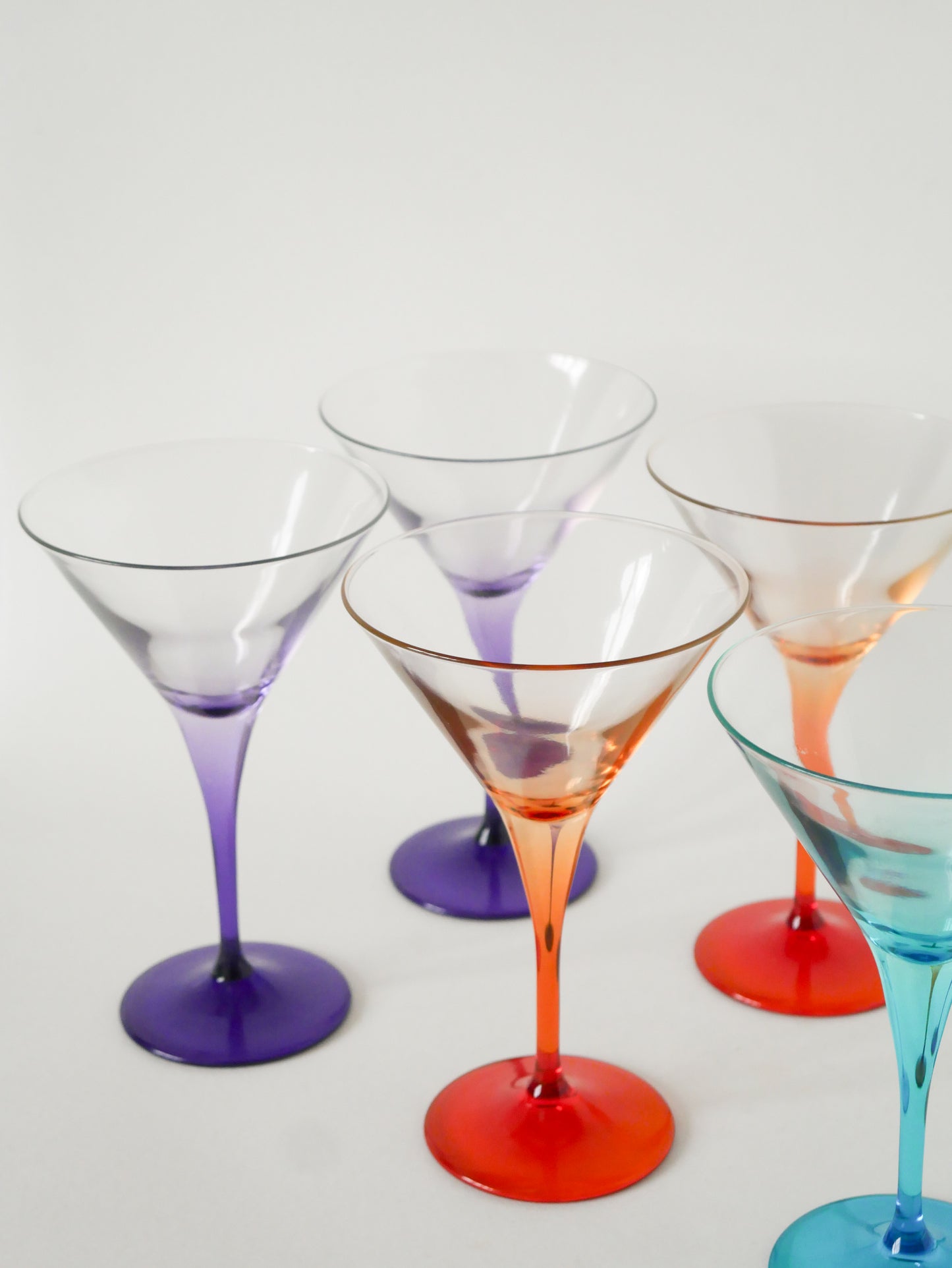 Paire de grands verres à cocktail / Martini, Violets, Made in Italy, 1970