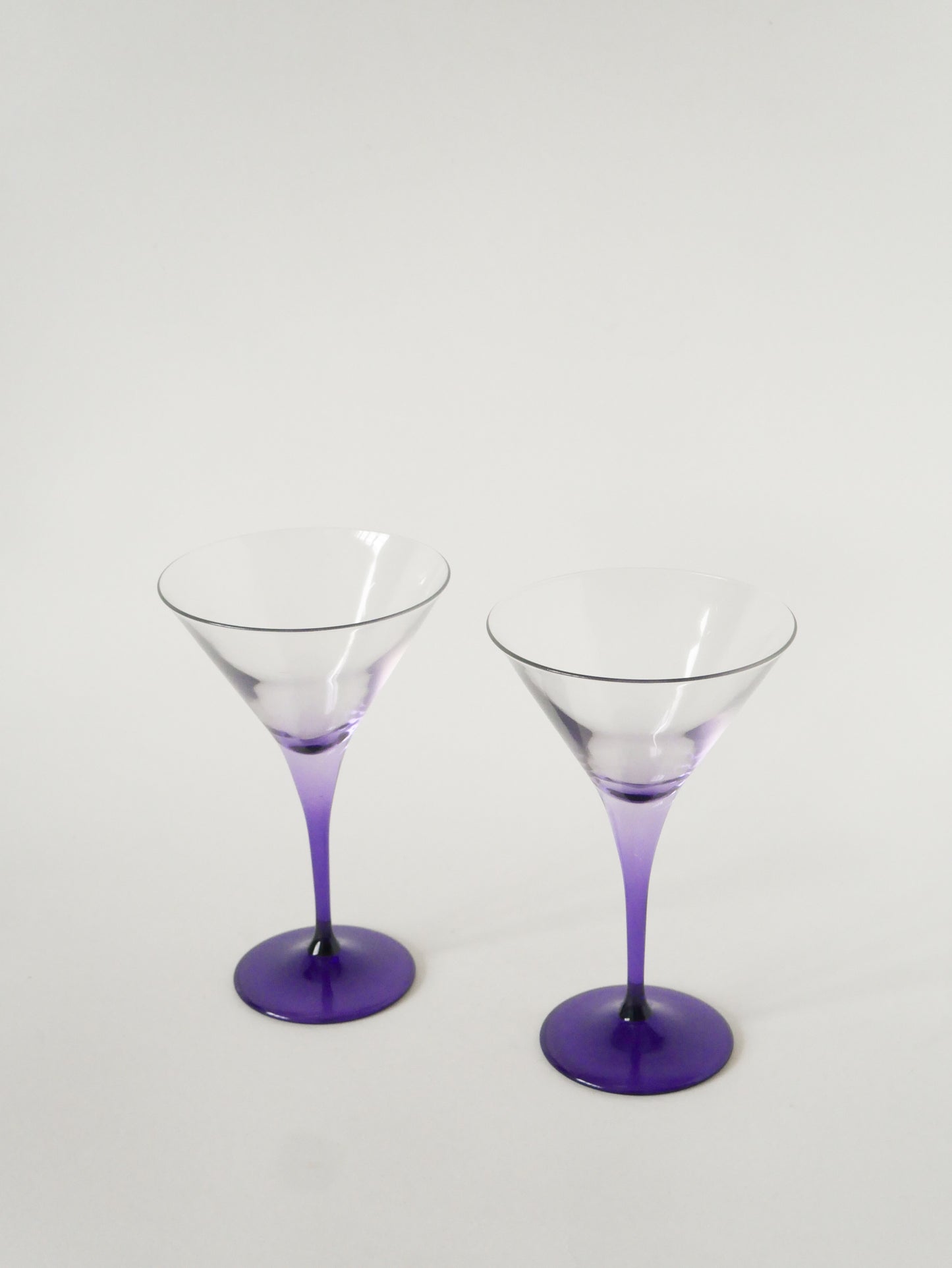 Paire de grands verres à cocktail / Martini, Violets, Made in Italy, 1970