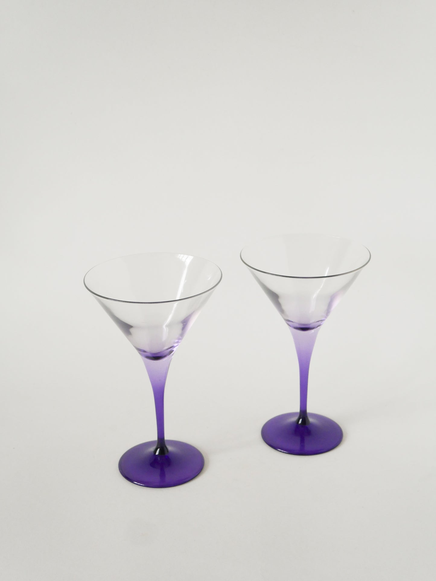 Paire de grands verres à cocktail / Martini, Violets, Made in Italy, 1970