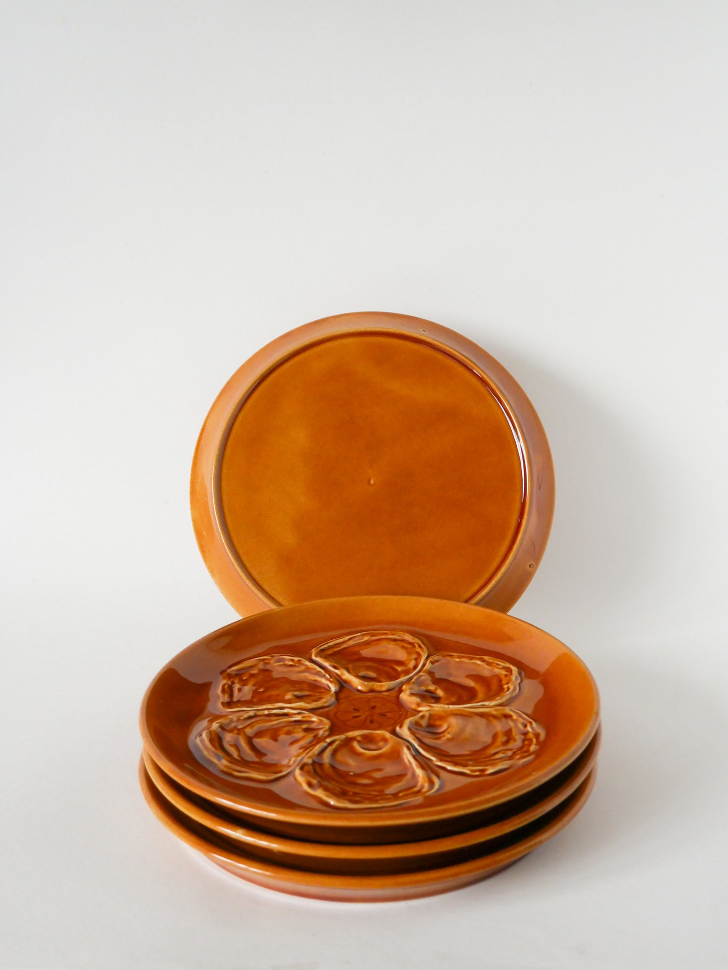 Lot de 4 assiettes à huîtres en barbotine, Jaune Moutarde, 1970