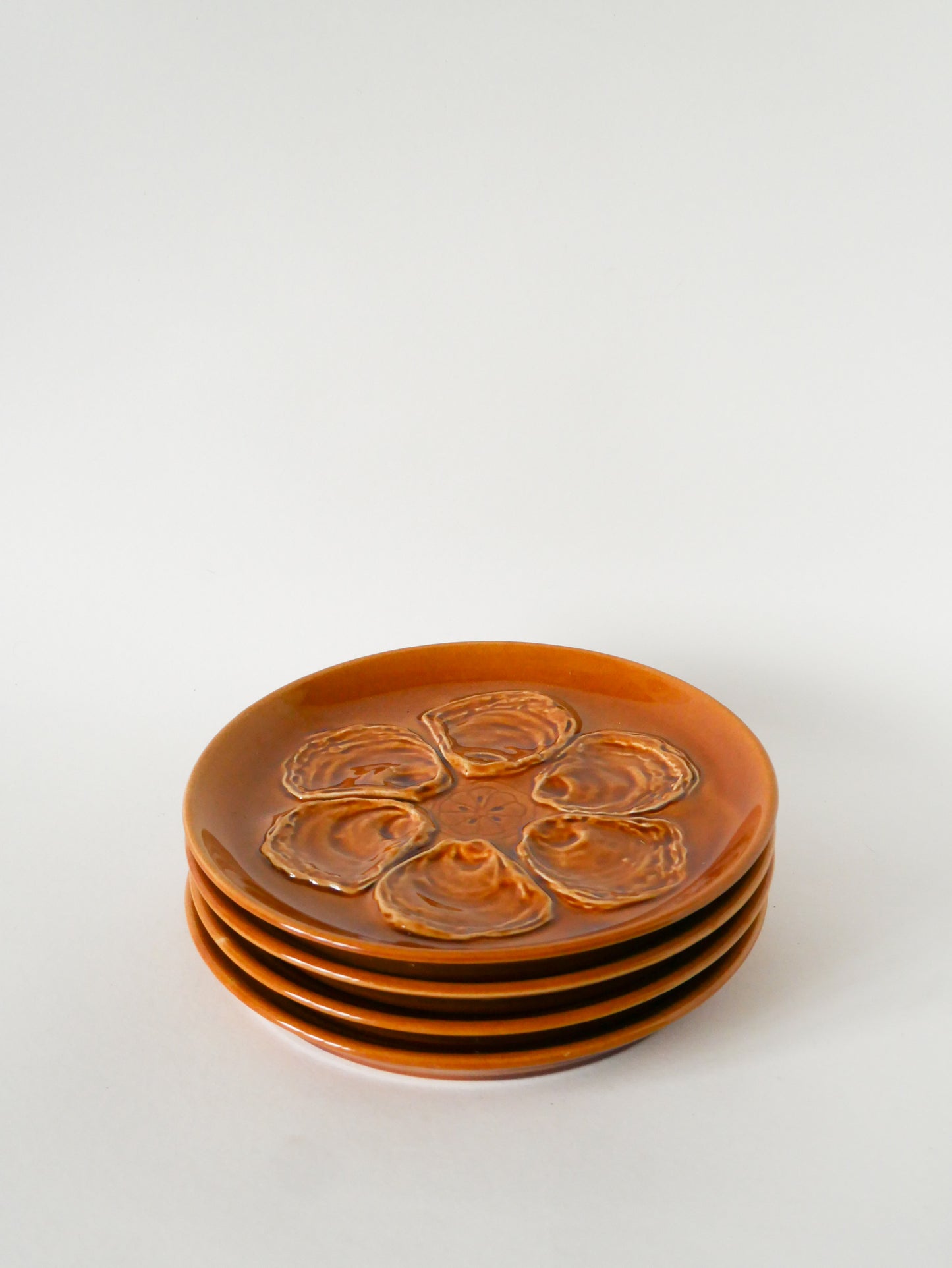 Lot de 4 assiettes à huîtres en barbotine, Jaune Moutarde, 1970