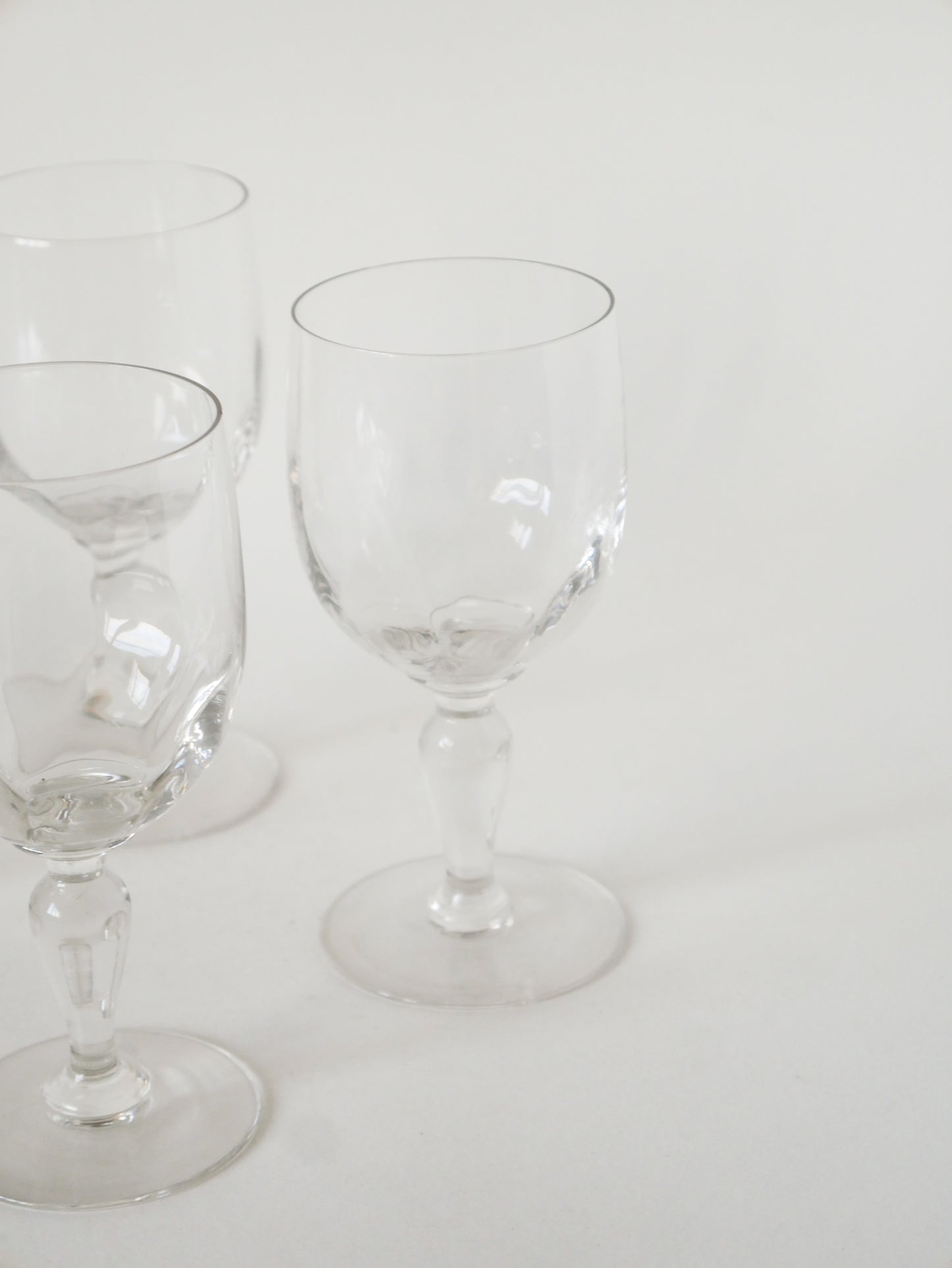 Lot de 4 grands verres à vin en cristal, 1930