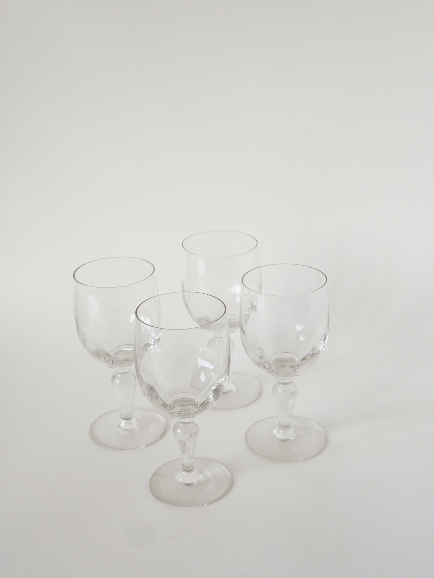 Lot de 4 grands verres à vin en cristal, 1930