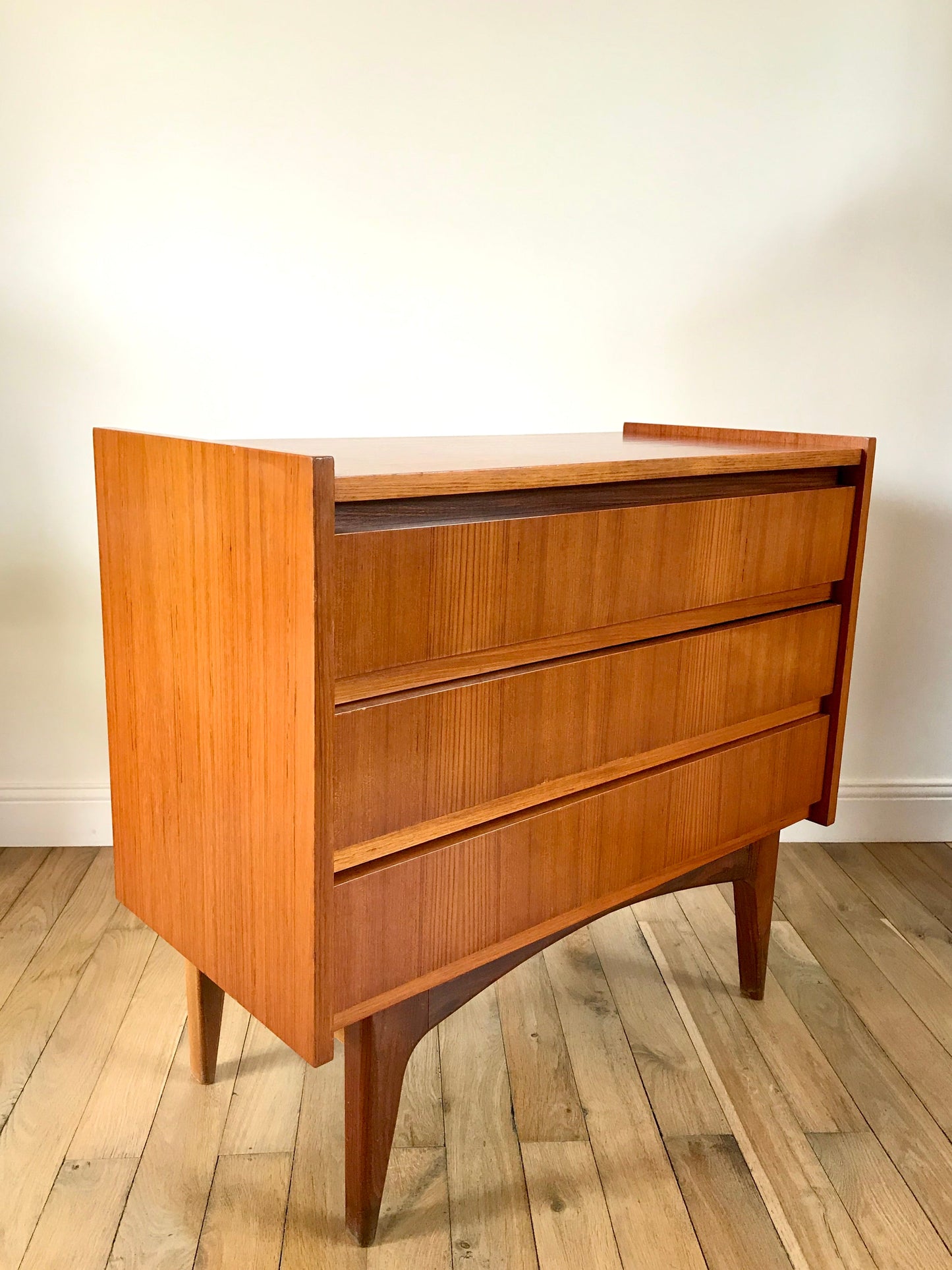 Commode coiffeuse scandinave en teck design danois années 60