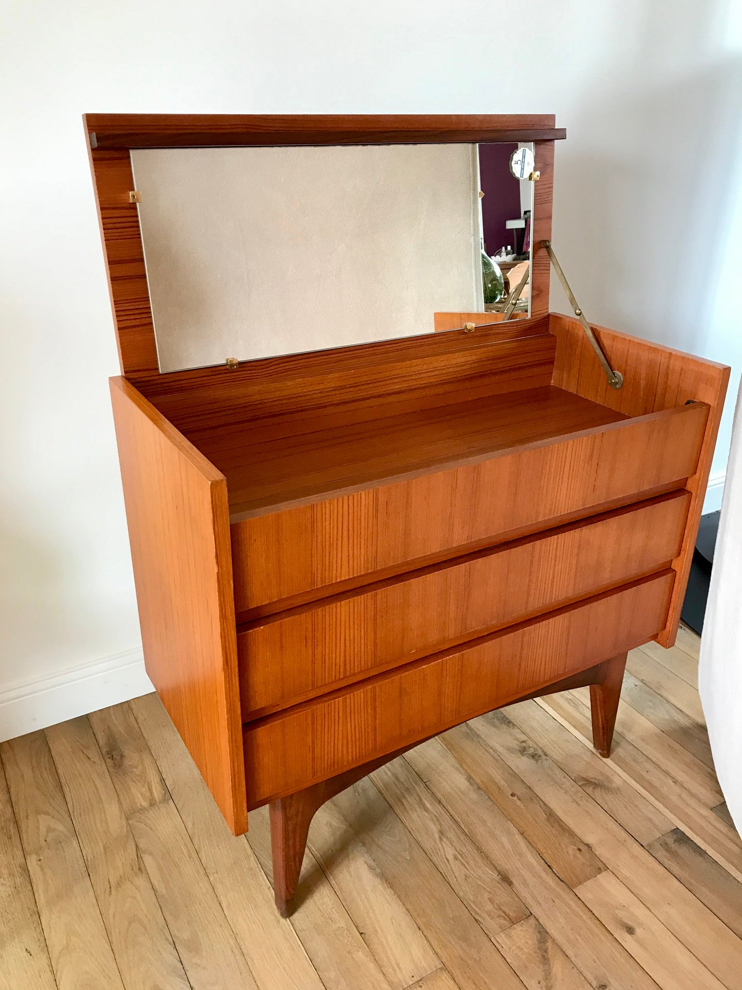 Commode coiffeuse scandinave en teck design danois années 60