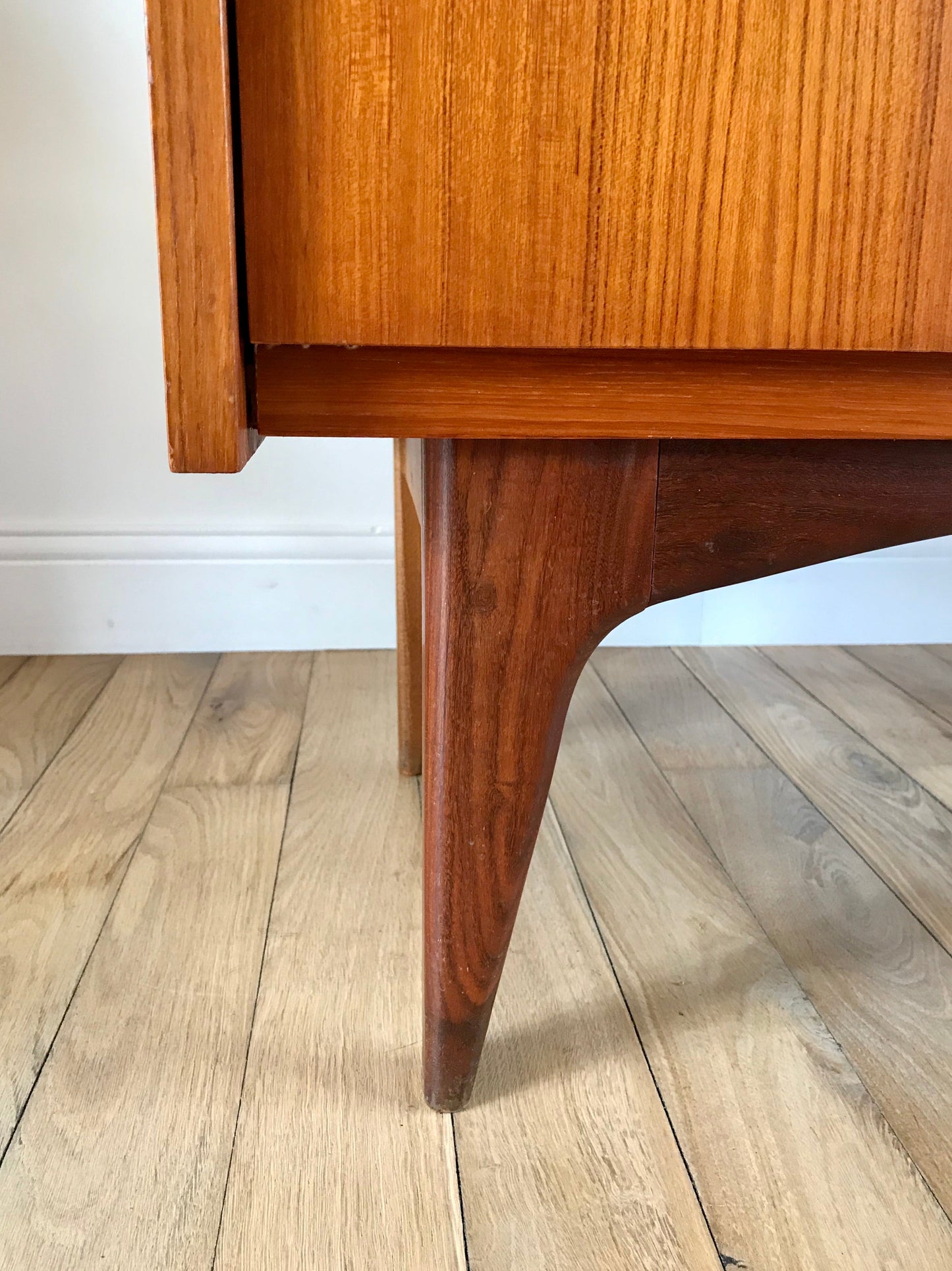 Commode coiffeuse scandinave en teck design danois années 60