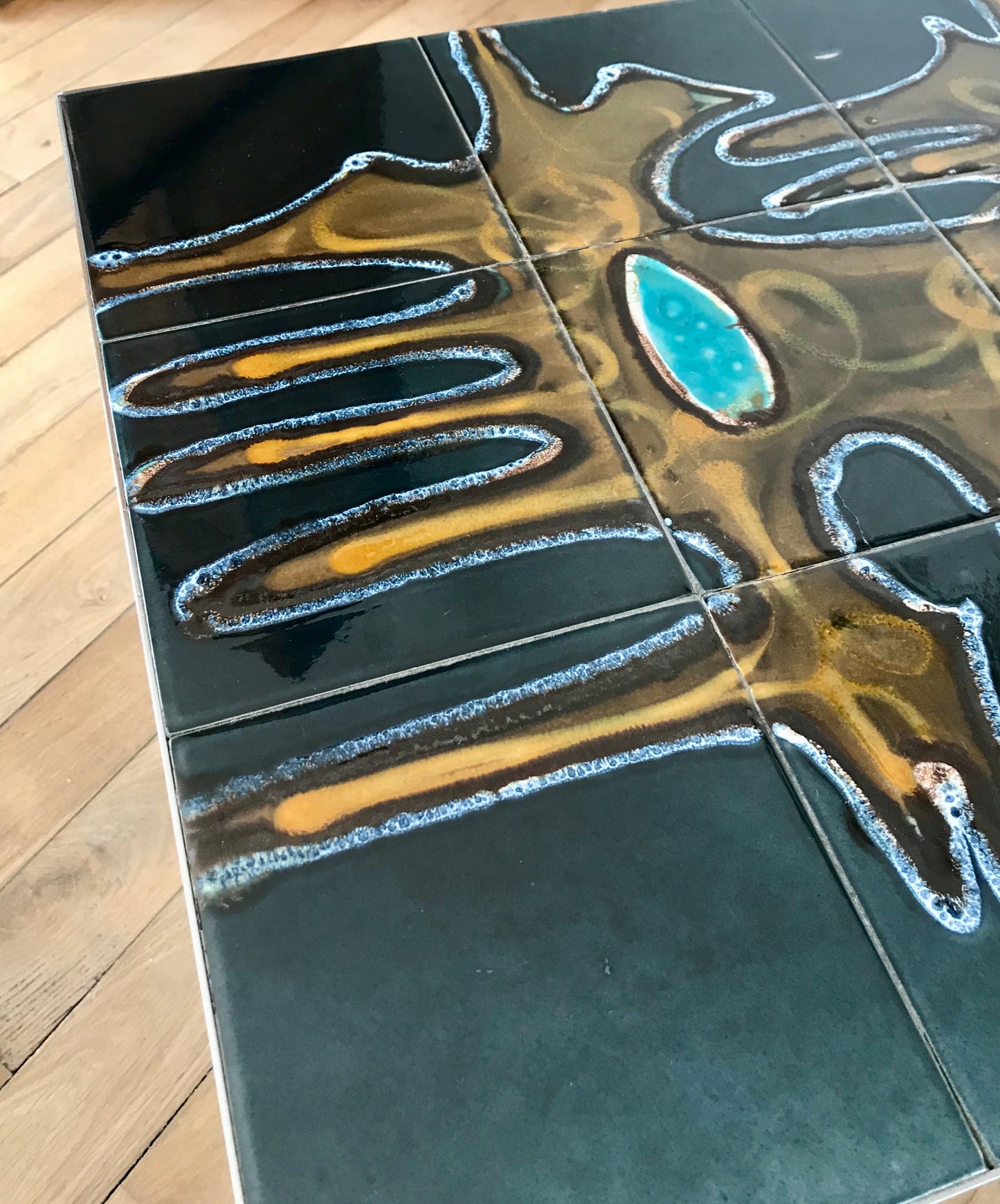 Table basse en céramique design pieds chrome abstrait Space Age années 70